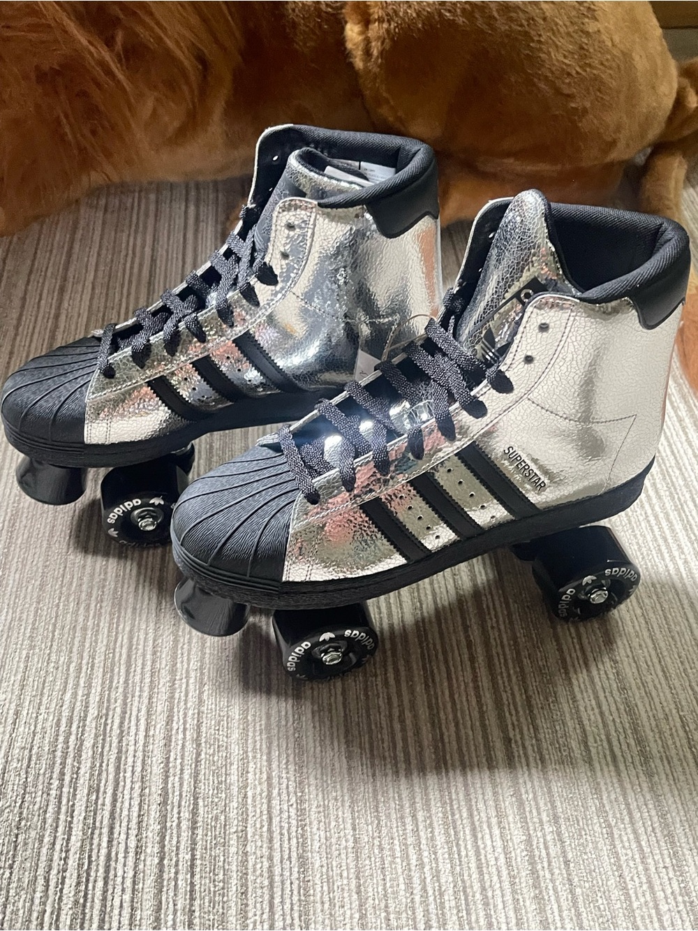 Adidas Size 8.5 Women’s - Superstar 82 Skate Silver Metallic JH5522 New With Tag - Picture 6 of 9